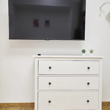 Apartment Global Living - Design I Center I Balcony I Smart-tv I Kitchen I *