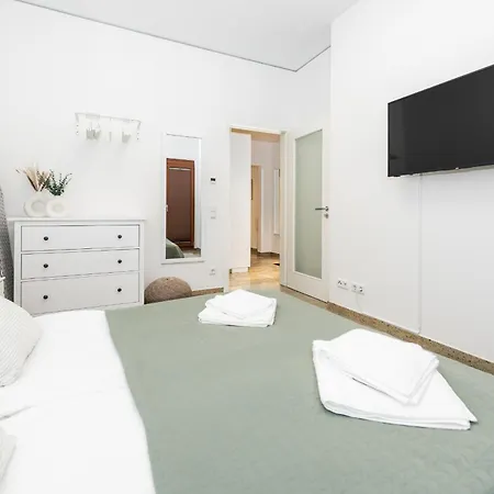Apartamento Global Living - Design I Center I Balcony I Smart-tv I Kitchen I Dresden