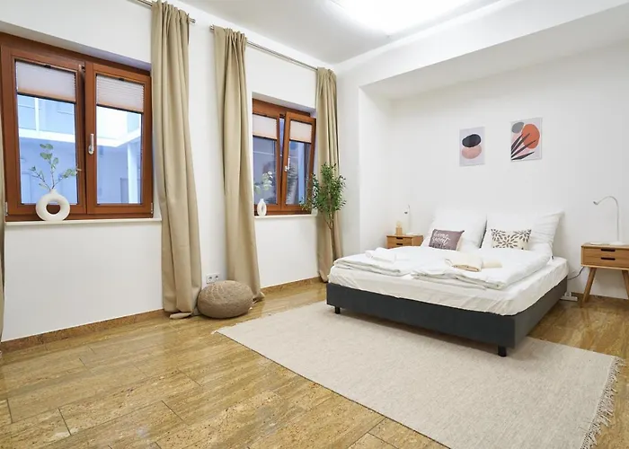 Global Living - Design I Center I Balcony I Smart-tv I Kitchen I 公寓