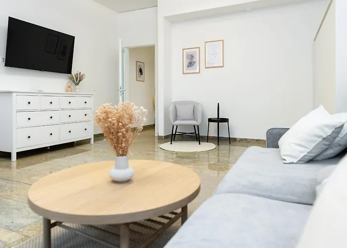 公寓 Global Living - Design I Center I Balcony I Smart-tv I Kitchen I *