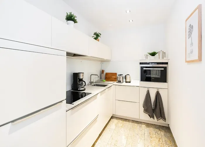 Global Living - Design I Center I Balcony I Smart-tv I Kitchen I *