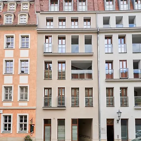 Global Living - Design I Center I Balcony I Smart-tv I Kitchen I Apartment