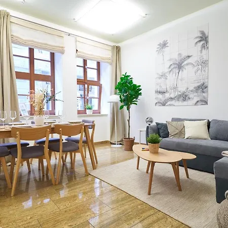 Global Living - Design I Center I Balcony I Smart-tv I Kitchen I *