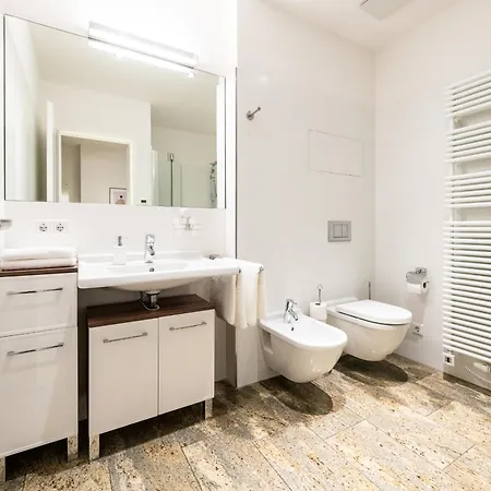 Global Living - Design I Center I Balcony I Smart-tv I Kitchen I Apartmán *