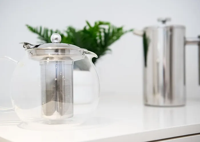 Global Living - Design I Center I Balcony I Smart-tv I Kitchen I شقة *