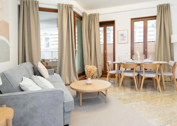 Global Living - Design I Center I Balcony I Smart-tv I Kitchen I Appartamento *