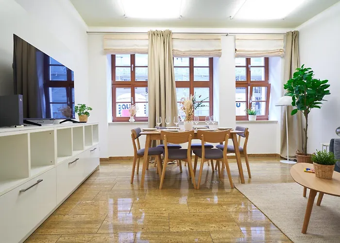 Global Living - Design I Center I Balcony I Smart-tv I Kitchen I