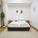 Global Living - Design I Center I Balcony I Smart-tv I Kitchen I Apartament *